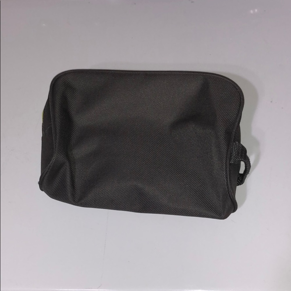 Clinique Men’s Shaving Bag!!